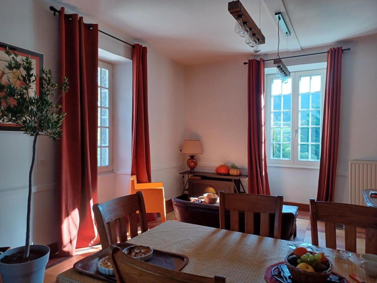 La Grange De Lily Bed & Breakfast *